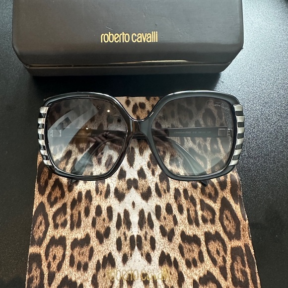 Roberto Cavalli Black and Silver Sunglasses
